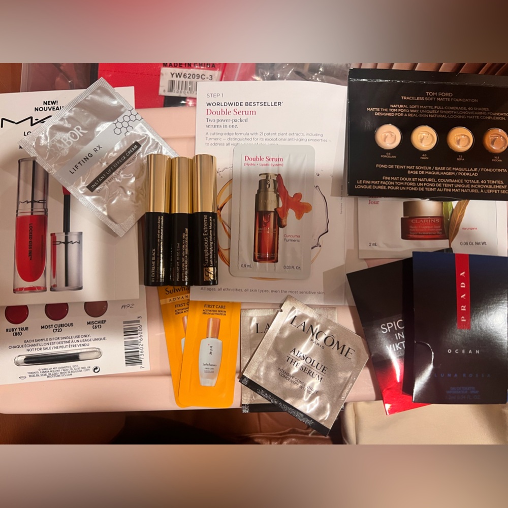 Makeup surprise sample bag!!!